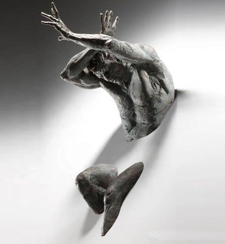 Popular Design Modern Wall Penetrating Man Sculpture Black