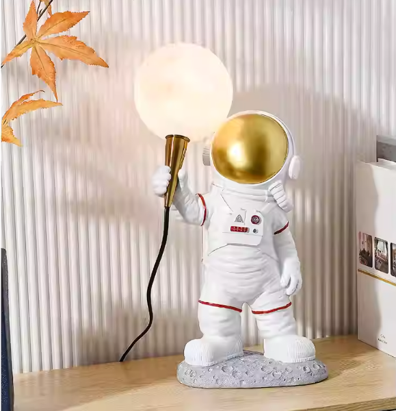 Luxury Resin Standing Astronaut Table Lamp White