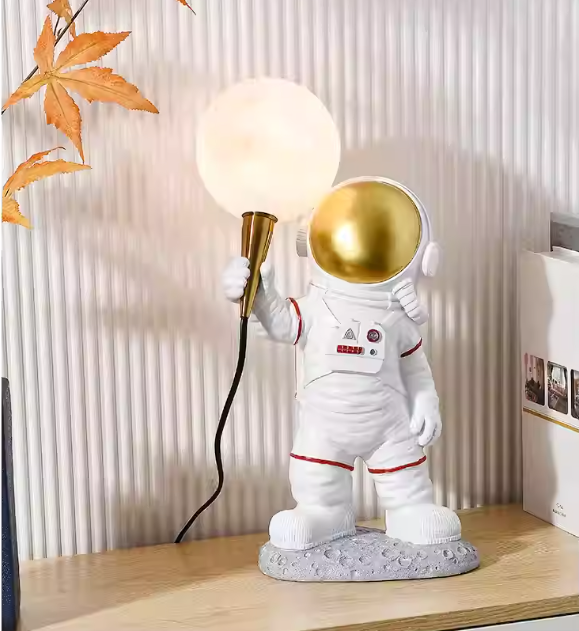 Luxury Resin Standing Astronaut Table Lamp White