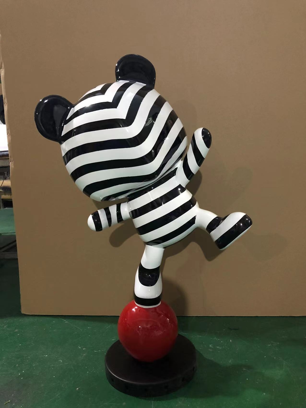 Creative Animal Zebra Bear Fiberglass Sculpture Ornament