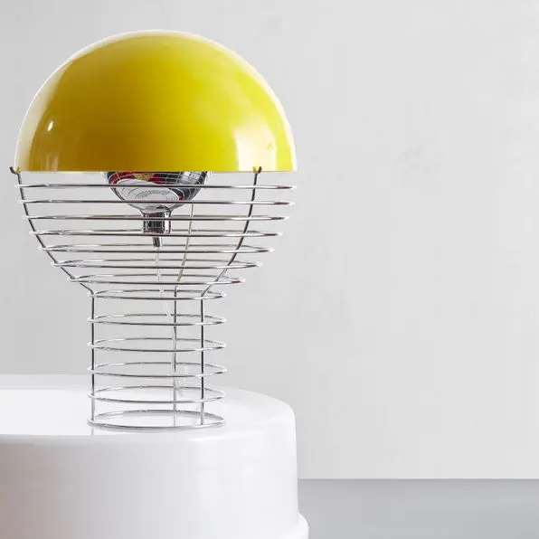 Postmodern Minimalist Creative Study Acrylic Desk Light Metal Spring Decorative Table Lamp E27