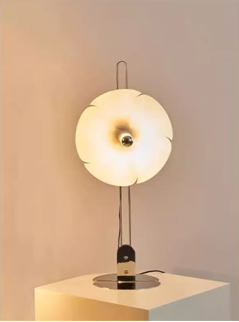 Nordic Bauhaus Petal Desk Light Luxury Living Room Bbedroom Standing Table Lamp E27