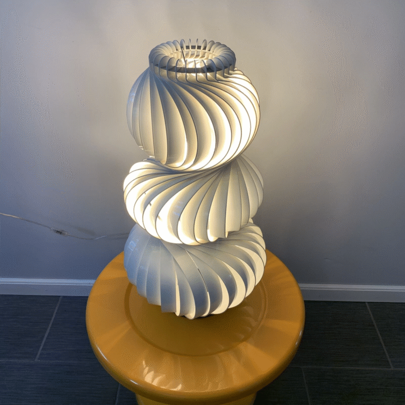 Medieval Italy Medusa Lamp Metal Atmosphere Art Desk Light White Bedroom Becorative Table Lamp E27*3