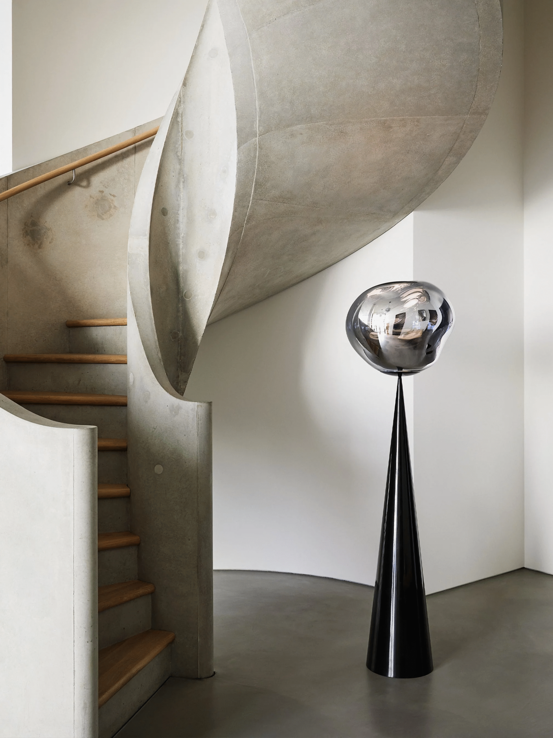 Melt Cone Fat Floor Light