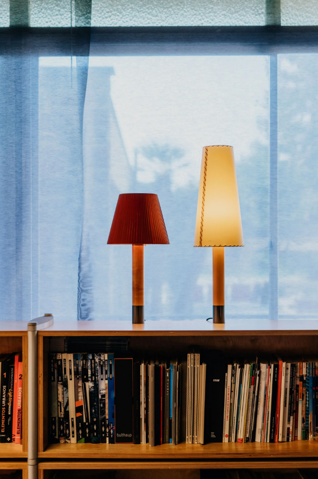 Stitched Beige Parchment Table Lamp Basica M2